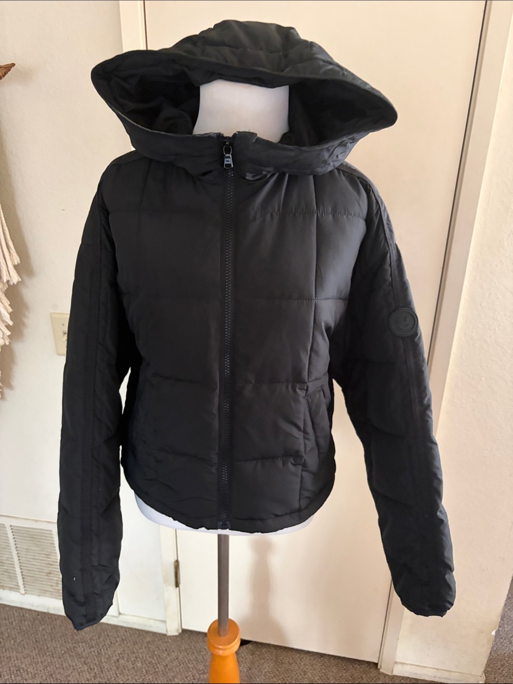 Jill Hicks Black Hooded Puffer Jacket - Women